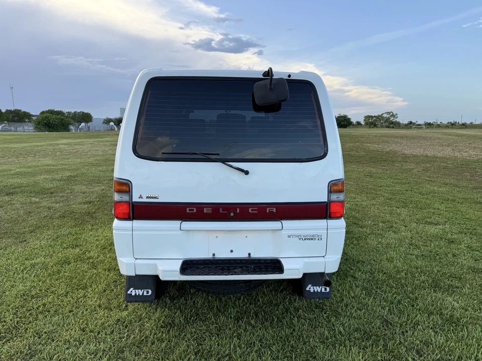 1990 Mitsubishi Delica 3rd Gen - Image 15 of 21