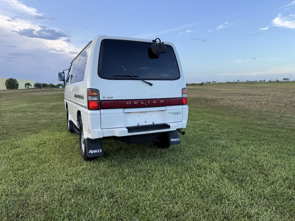 1990 Mitsubishi Delica 3rd Gen - Image 17 of 21