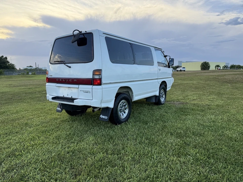 1990 Mitsubishi Delica 3rd Gen - Image 14 of 21