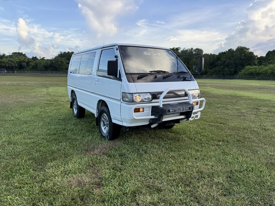 1990 Mitsubishi Delica 3rd Gen - Image 3 of 21