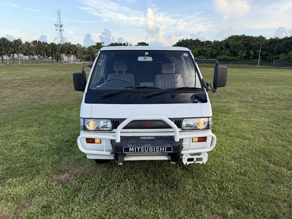 1990 Mitsubishi Delica 3rd Gen - Image 9 of 31