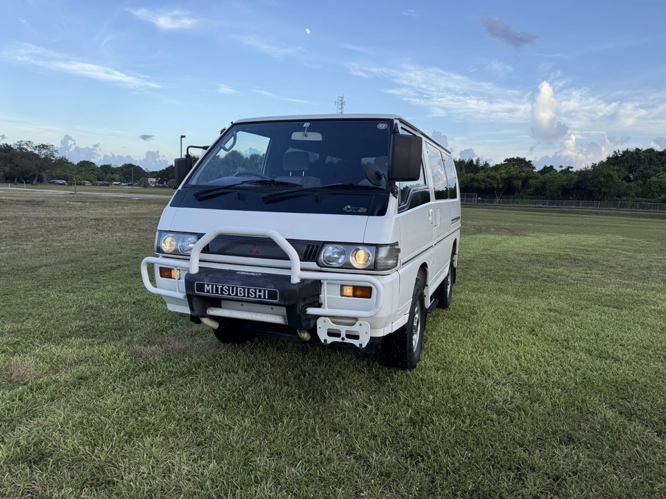 1990 Mitsubishi Delica 3rd Gen - Image 8 of 31