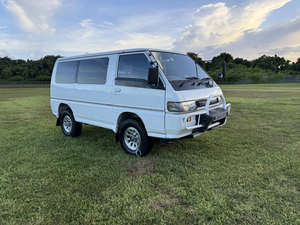 1990 Mitsubishi Delica 3rd Gen - Image 23 of 31