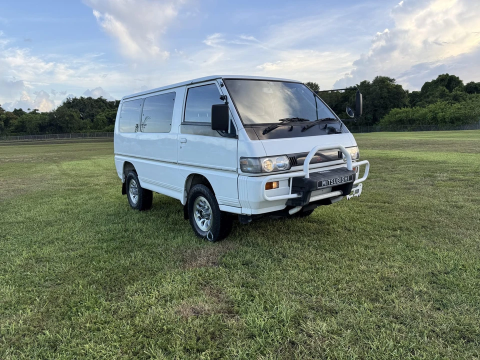 1990 Mitsubishi Delica 3rd Gen - Image 21 of 31