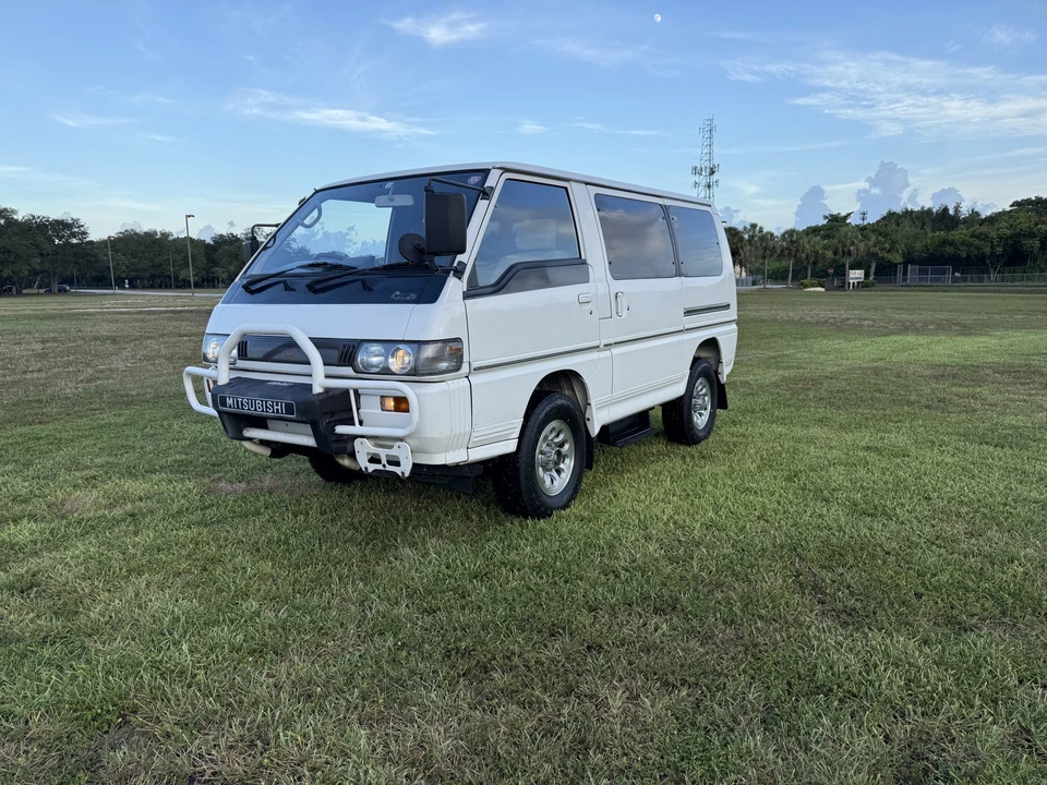 1990 Mitsubishi Delica 3rd Gen - Image 6 of 31