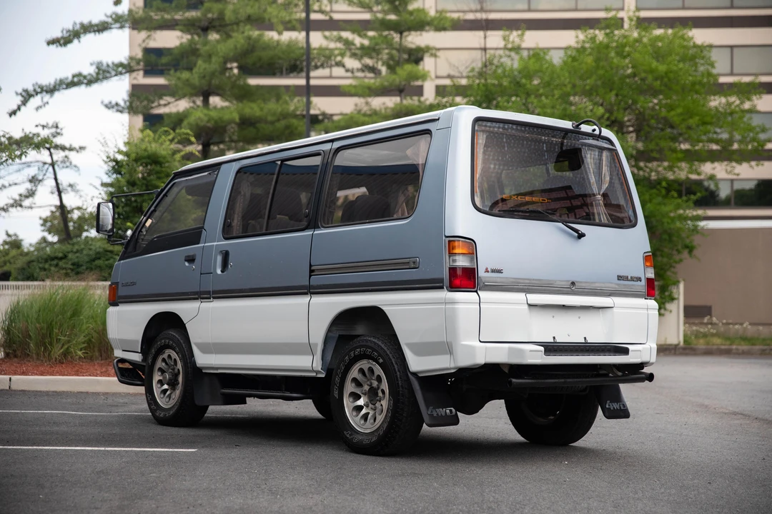 1990 Mitsubishi Delica 3rd Gen - Image 14 of 31