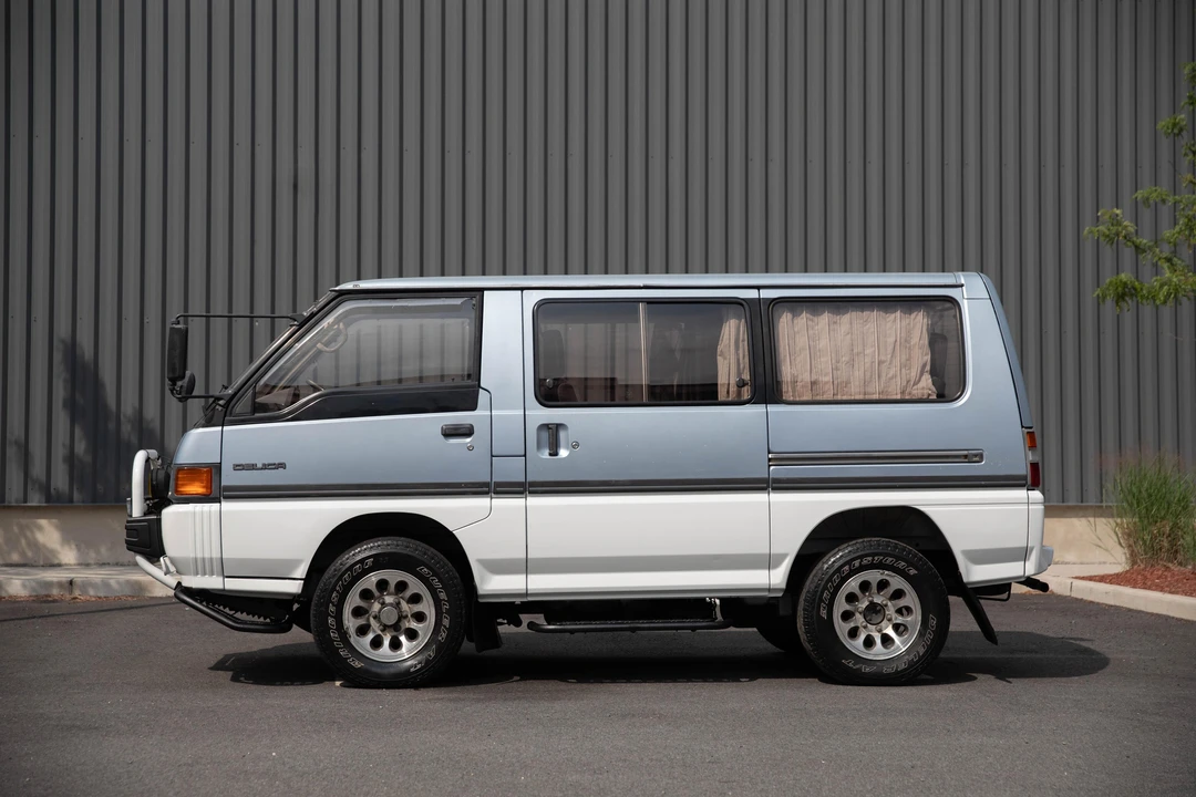 1990 Mitsubishi Delica 3rd Gen - Image 10 of 31