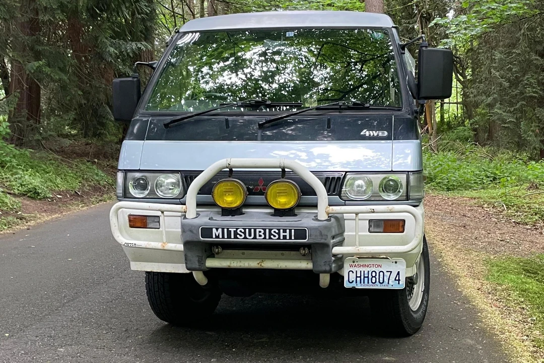 1990 Mitsubishi Delica 2nd Gen - Image 2 of 31