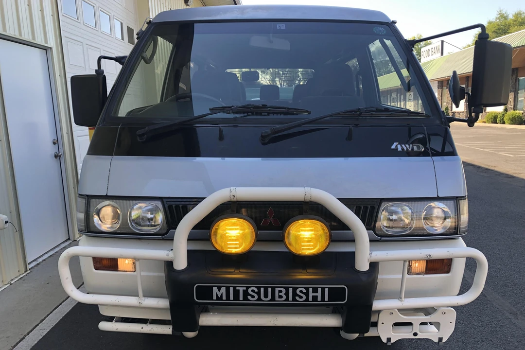 1990 Mitsubishi Delica 2nd Gen - Image 2 of 31
