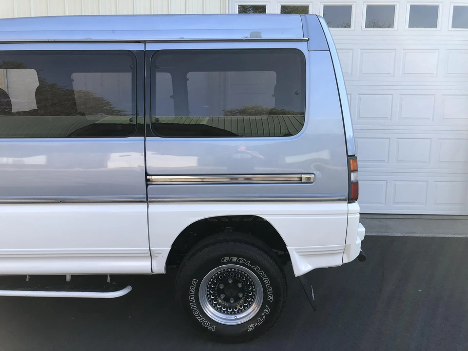 1990 Mitsubishi Delica 2nd Gen - Image 17 of 31