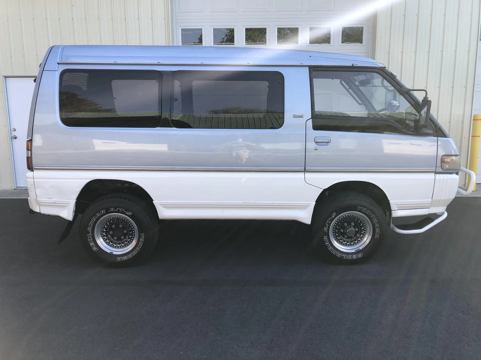 1990 Mitsubishi Delica 2nd Gen - Image 11 of 31