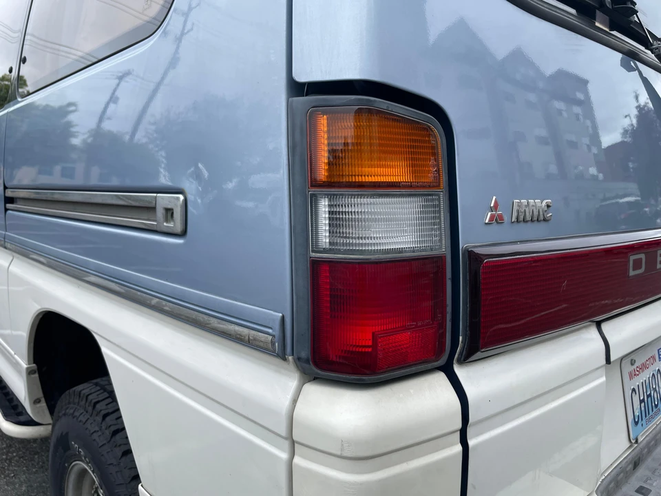 1990 Mitsubishi Delica 2nd Gen - Image 24 of 31