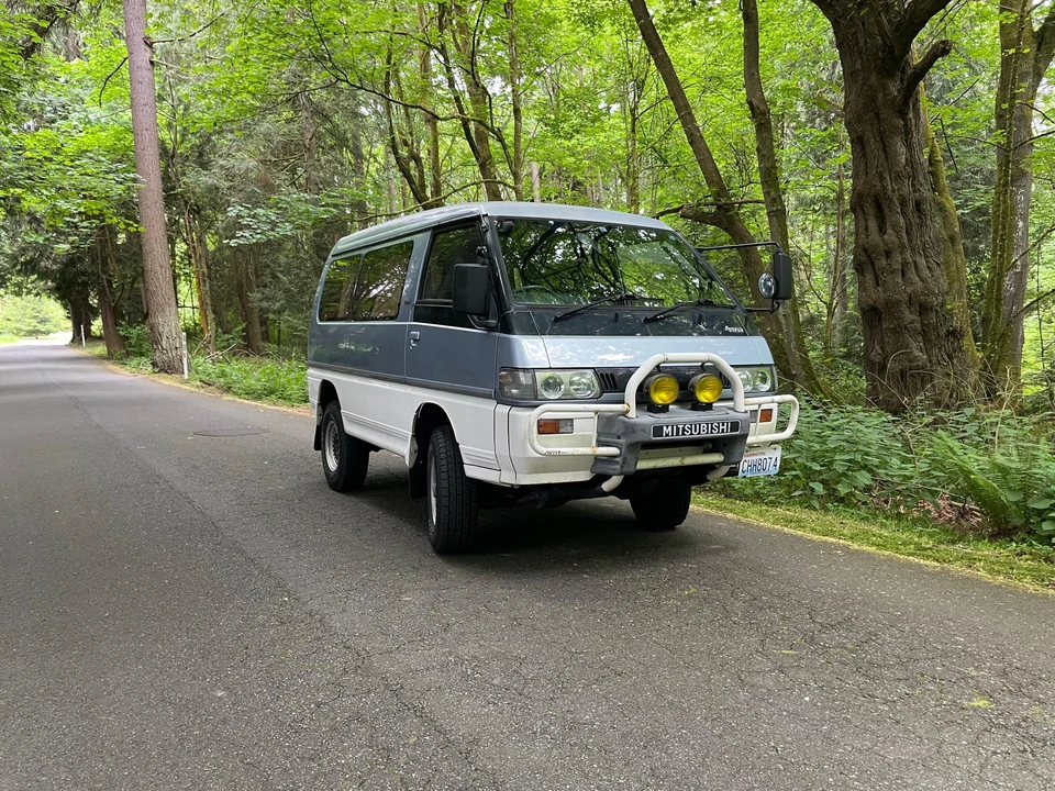 1990 Mitsubishi Delica 2nd Gen - Image 12 of 31