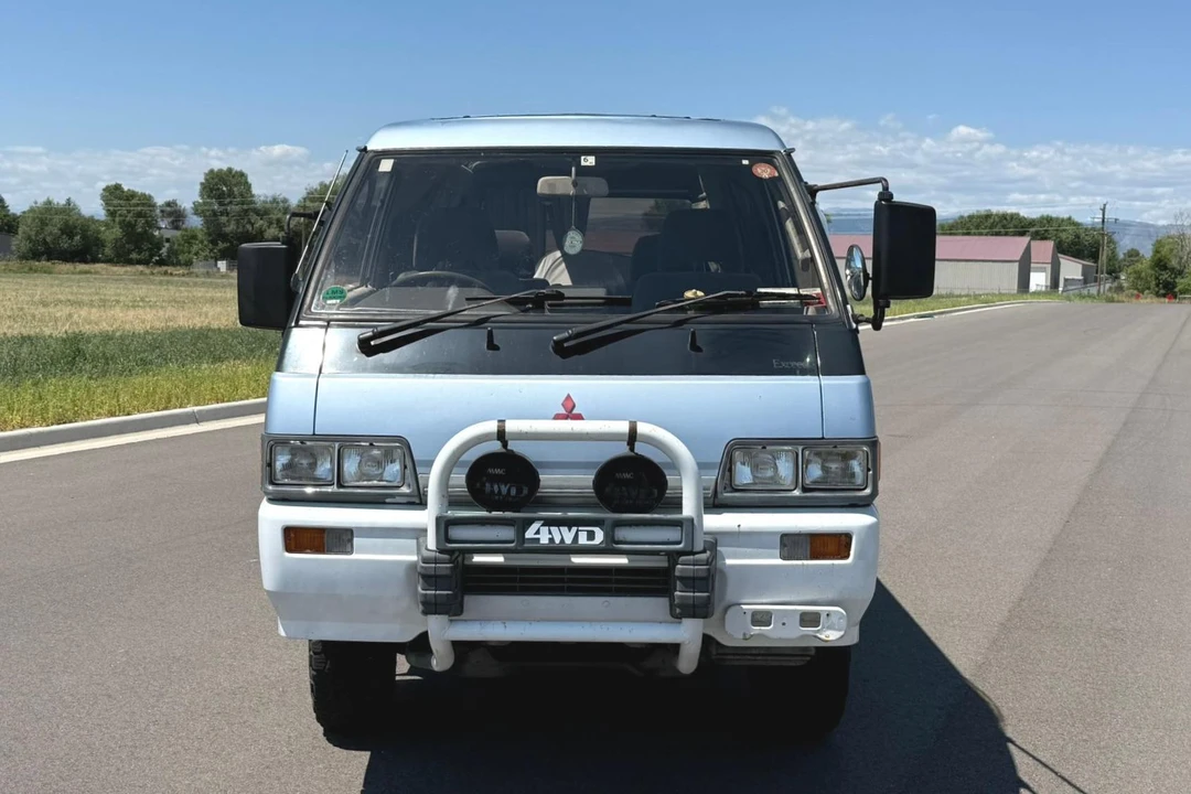 1990 Mitsubishi Delica 2nd Gen - Image 2 of 31