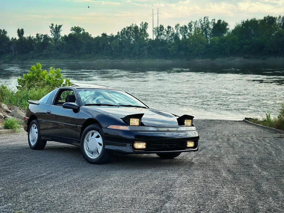 1990 Mitsubishi Eclipse 1st Gen - Image 11 of 31