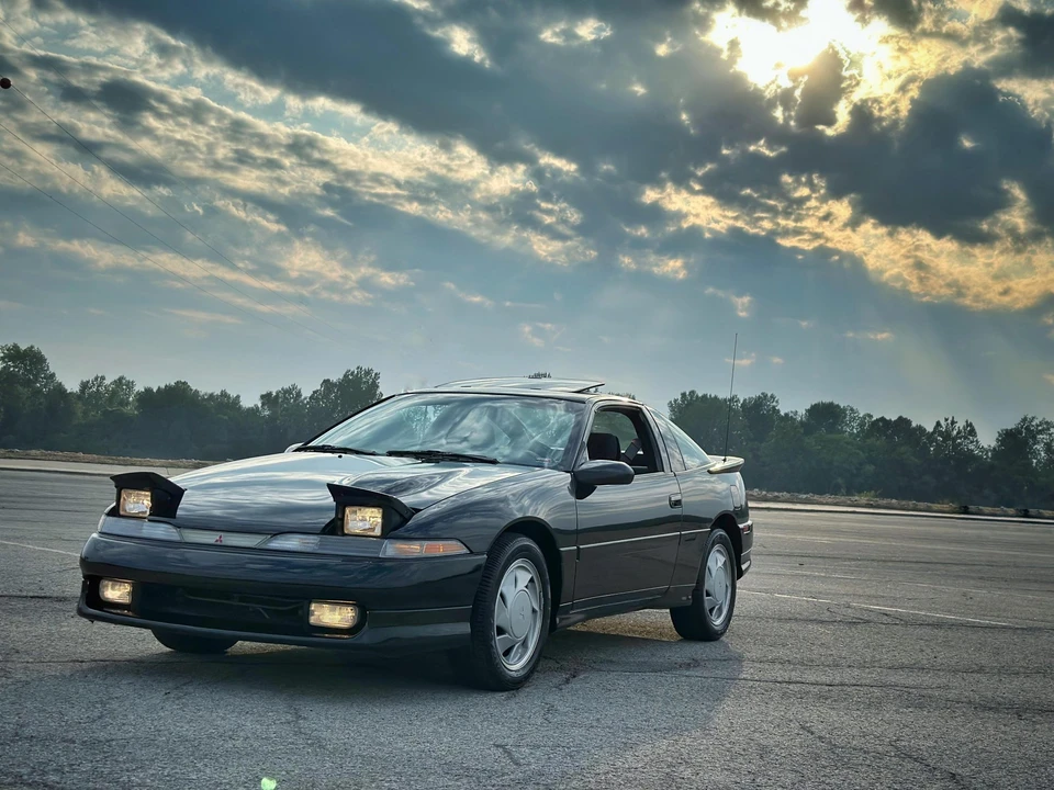 1990 Mitsubishi Eclipse 1st Gen - Image 2 of 31