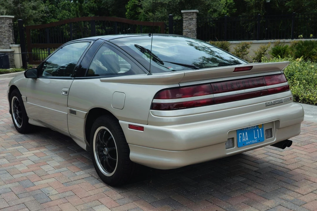 1990 Mitsubishi Eclipse 1st Gen - Image 4 of 31