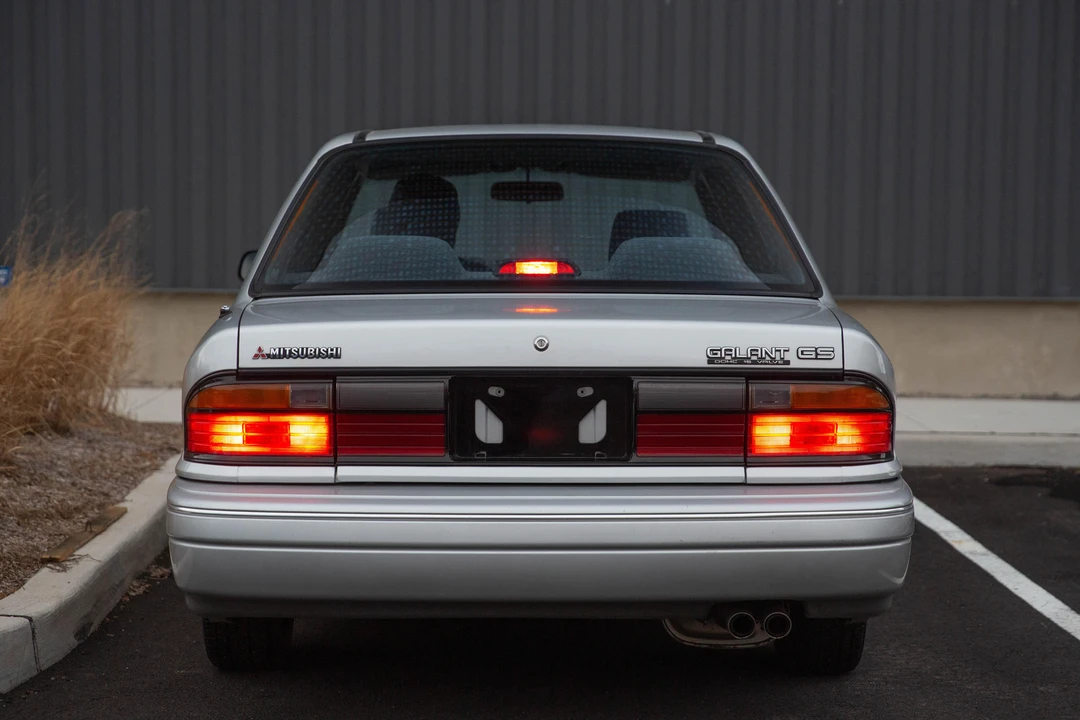 1990 Mitsubishi Galant 6th Gen - Image 10 of 31