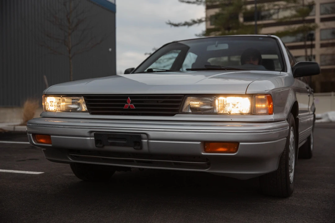 1990 Mitsubishi Galant 6th Gen - Image 7 of 31