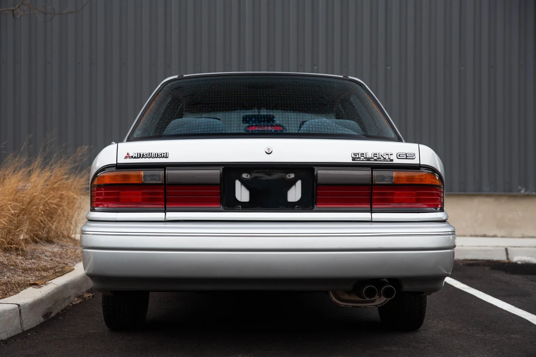 1990 Mitsubishi Galant 6th Gen - Image 12 of 31