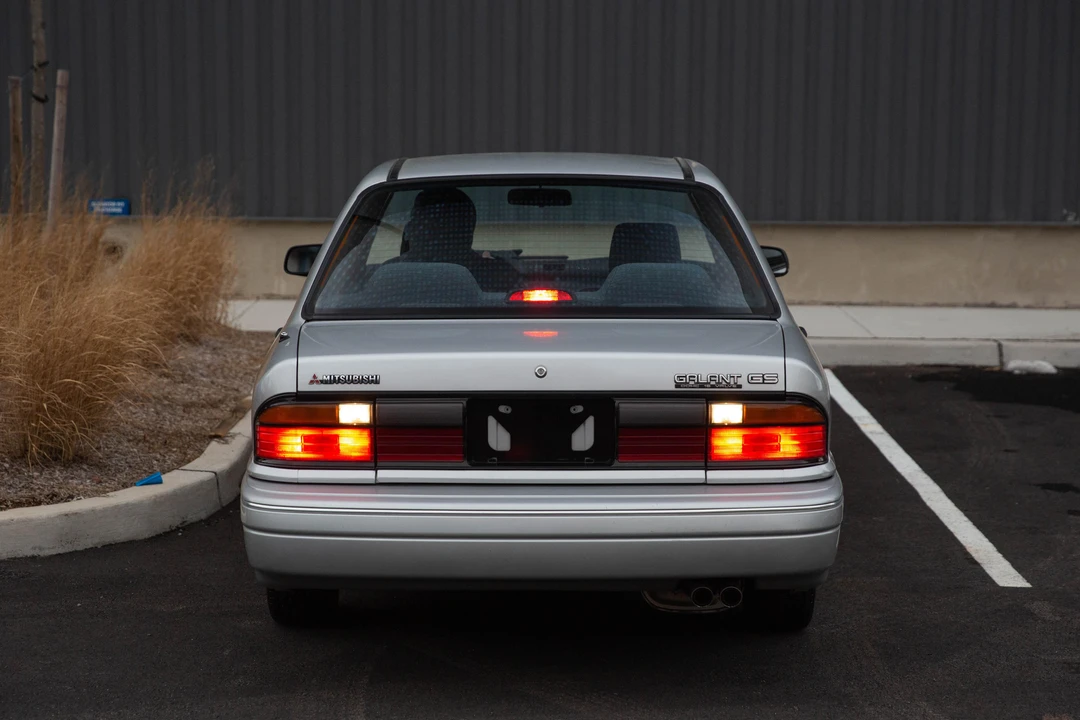 1990 Mitsubishi Galant 6th Gen - Image 11 of 31
