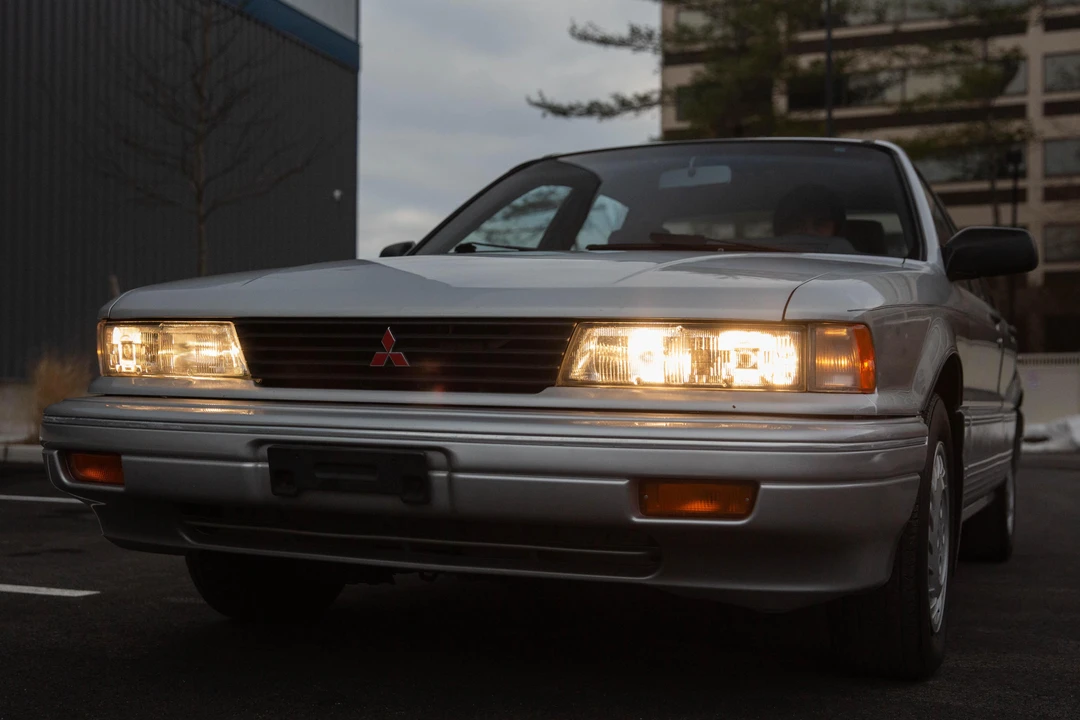 1990 Mitsubishi Galant 6th Gen - Image 8 of 31