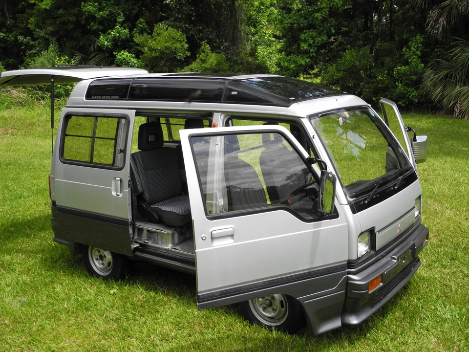1990 Mitsubishi Minicab 4th Gen - Image 18 of 31