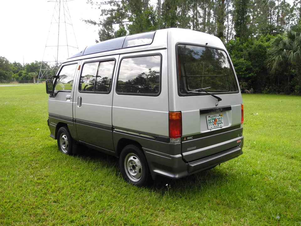 1990 Mitsubishi Minicab 4th Gen - Image 14 of 31