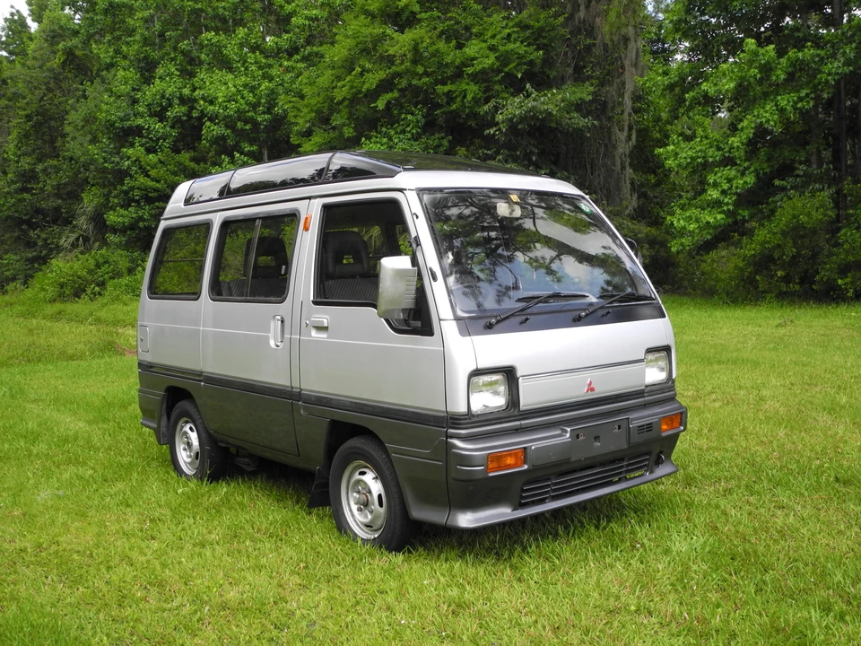 1990 Mitsubishi Minicab 4th Gen - Image 6 of 31
