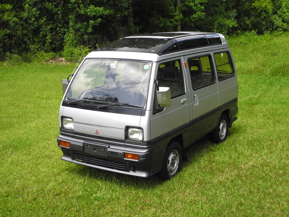 1990 Mitsubishi Minicab 4th Gen - Image 10 of 31