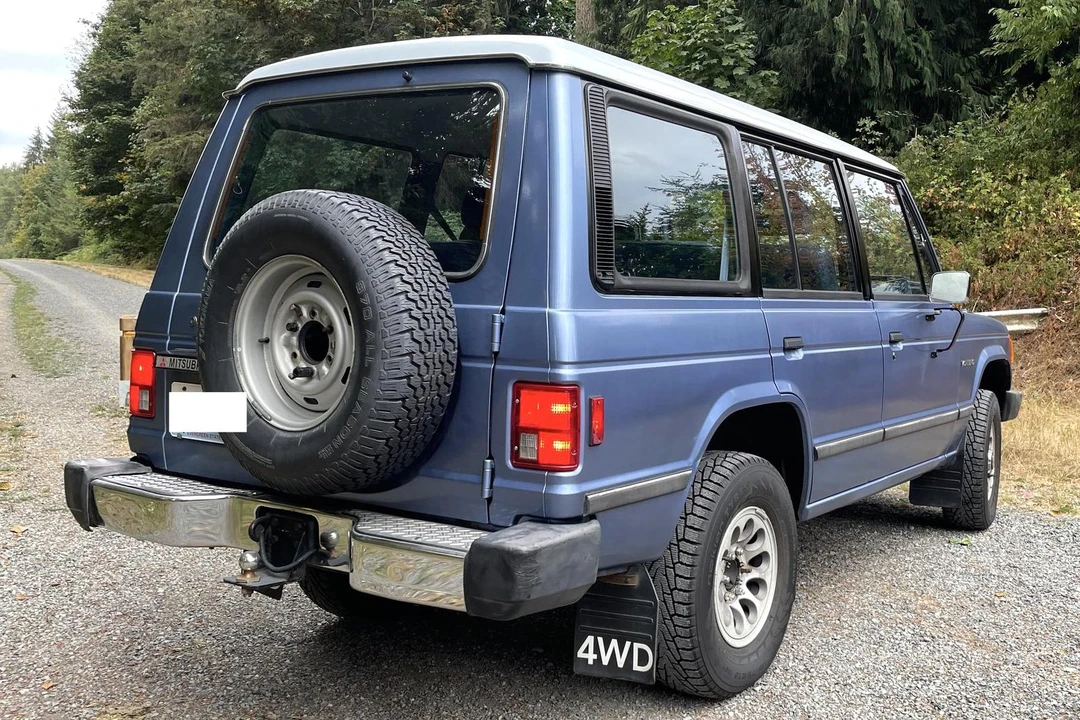1990 Mitsubishi Pajero/Montero 1st Gen - Image 4 of 6