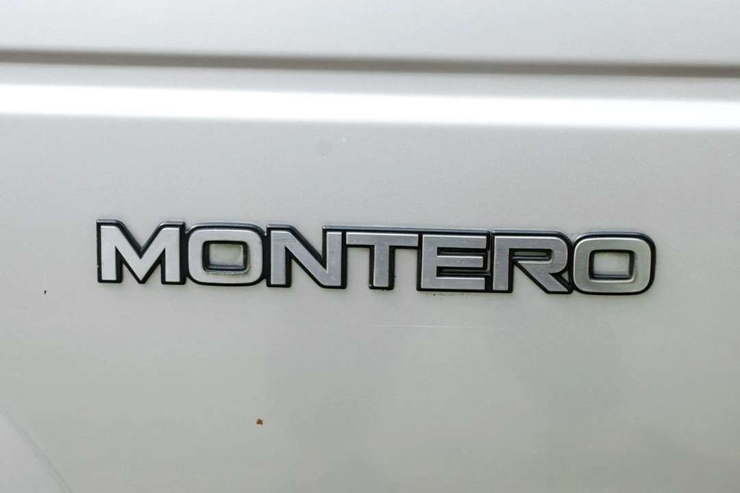 1990 Mitsubishi Pajero/Montero 1st Gen - Image 25 of 31