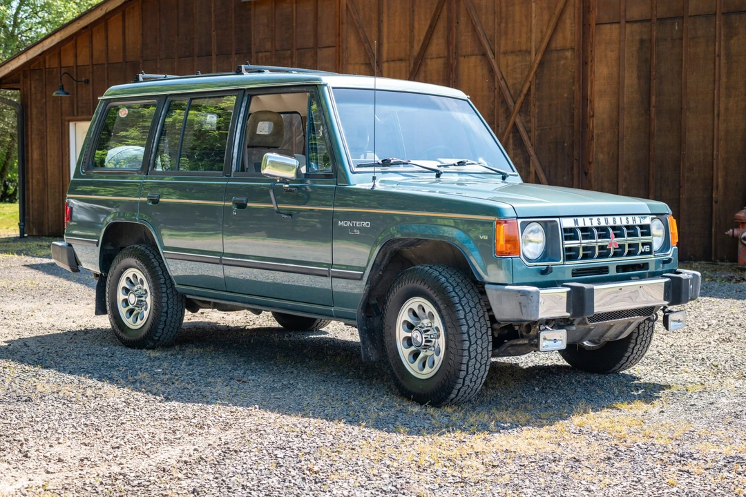 1990 Mitsubishi Pajero/Montero 1st Gen - Image 4 of 31