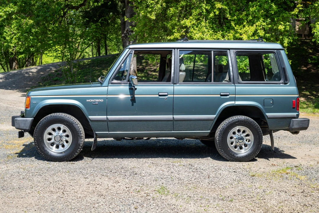1990 Mitsubishi Pajero/Montero 1st Gen - Image 8 of 31