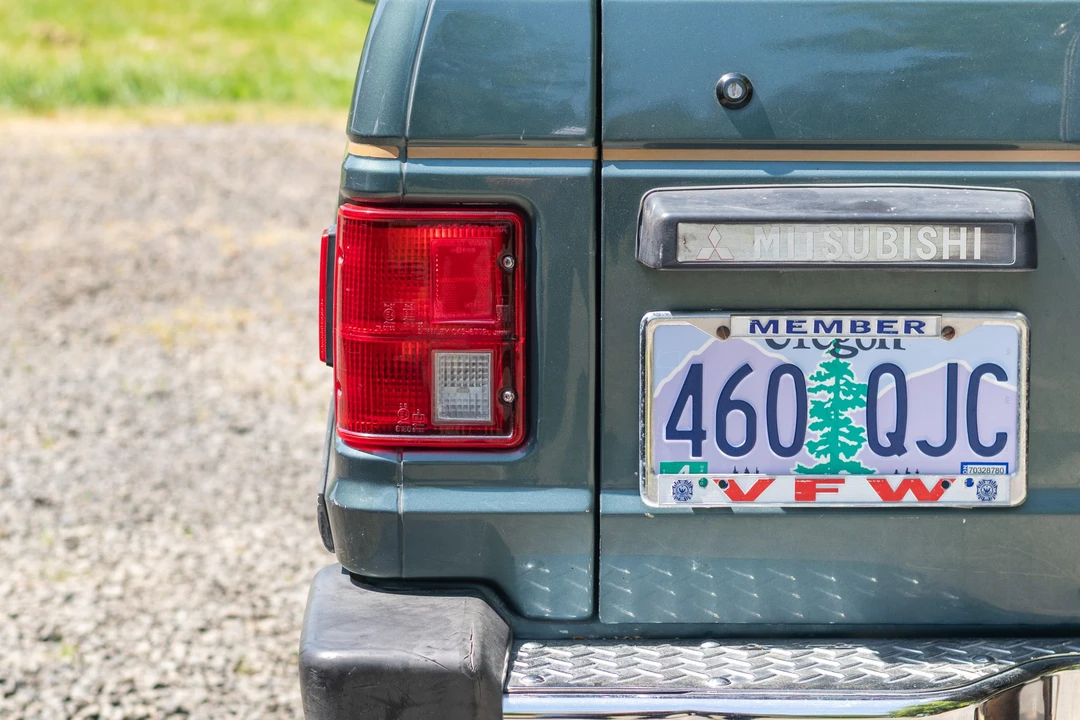 1990 Mitsubishi Pajero/Montero 1st Gen - Image 14 of 31