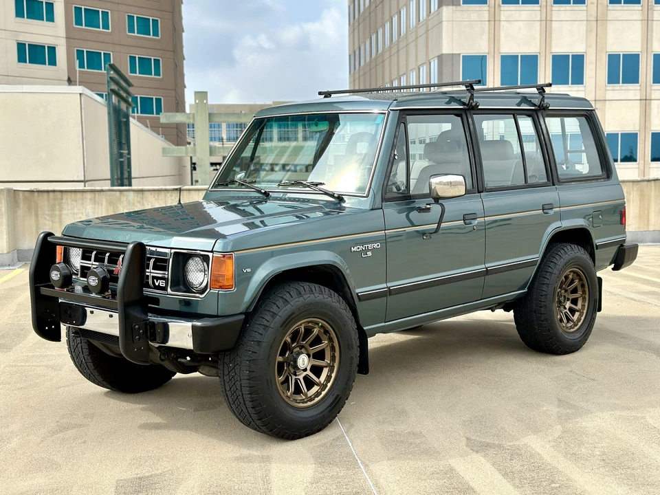 1990 Mitsubishi Pajero/Montero 1st Gen - Image 4 of 31