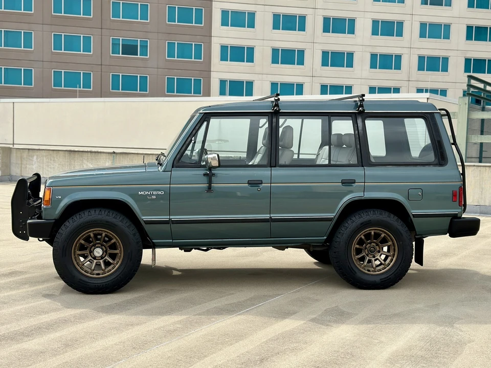 1990 Mitsubishi Pajero/Montero 1st Gen - Image 6 of 31