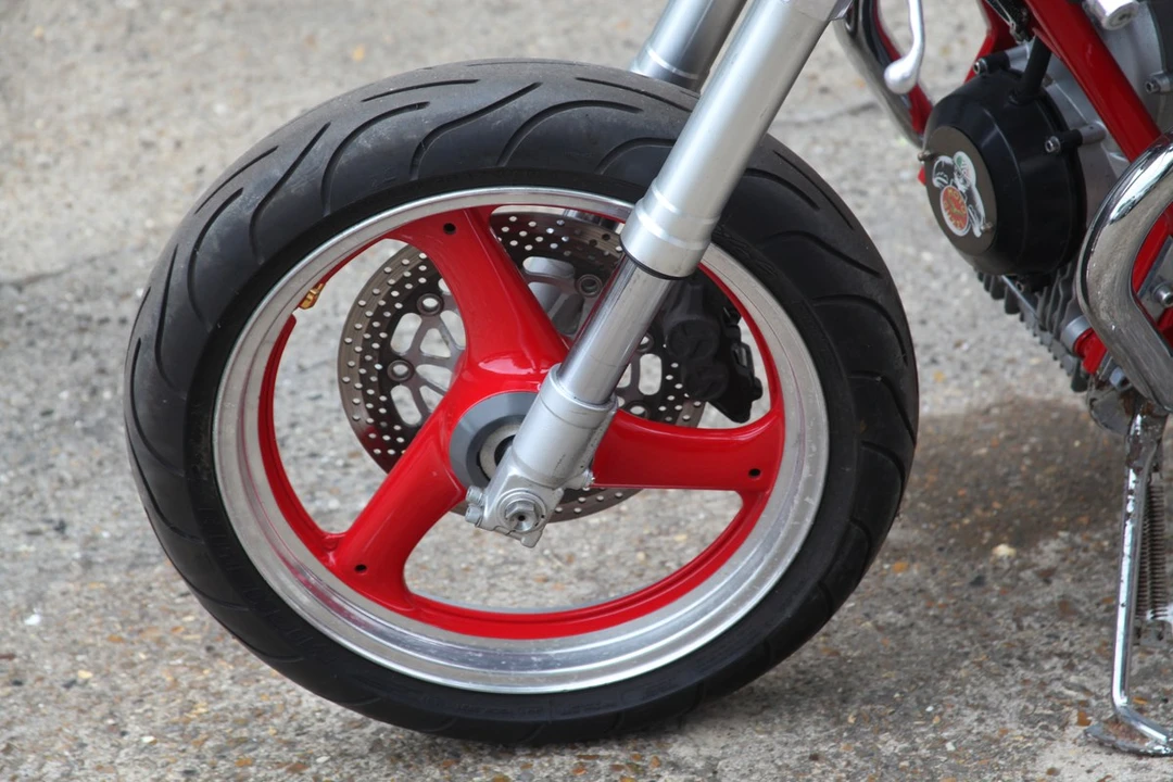 1990 Moto Guzzi Le Mans - Image 20 of 30