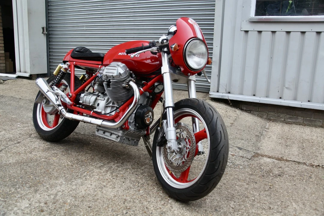 1990 Moto Guzzi Le Mans - Image 3 of 30