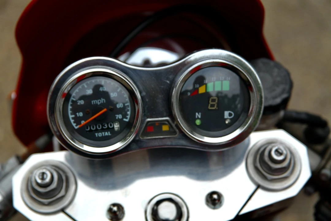 1990 Moto Guzzi Le Mans - Image 24 of 30