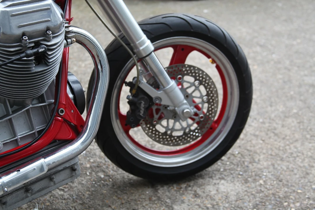 1990 Moto Guzzi Le Mans - Image 21 of 30