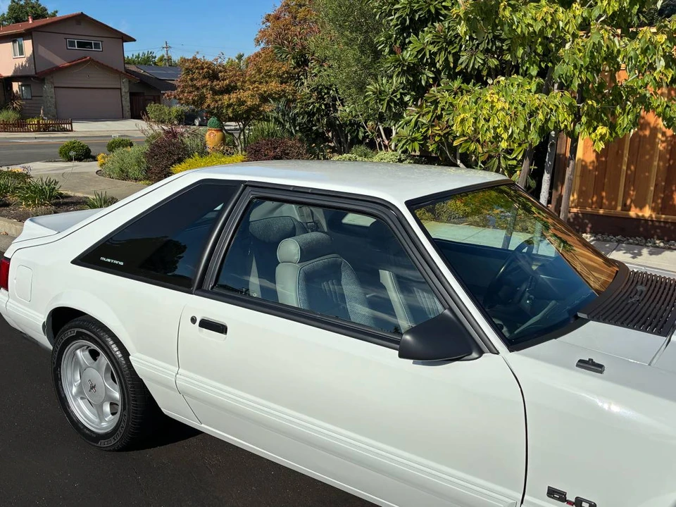 1990 Ford Mustang 3rd Gen - Image 10 of 20