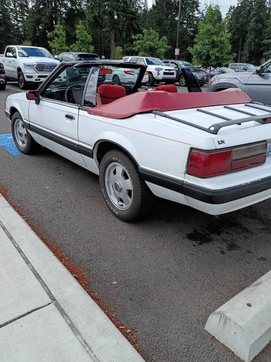 1990 Ford Mustang 3rd Gen - Image 3 of 4