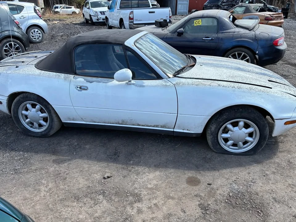 1990 Mazda NA MX-5 Miata - Image 5 of 8