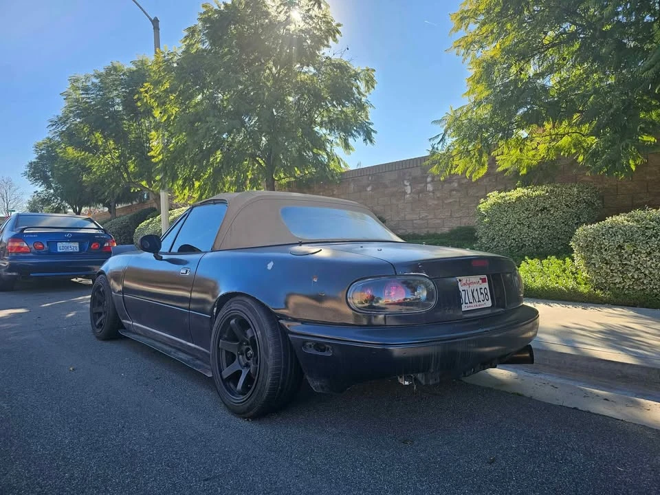 1990 Mazda NA MX-5 Miata - Image 3 of 10