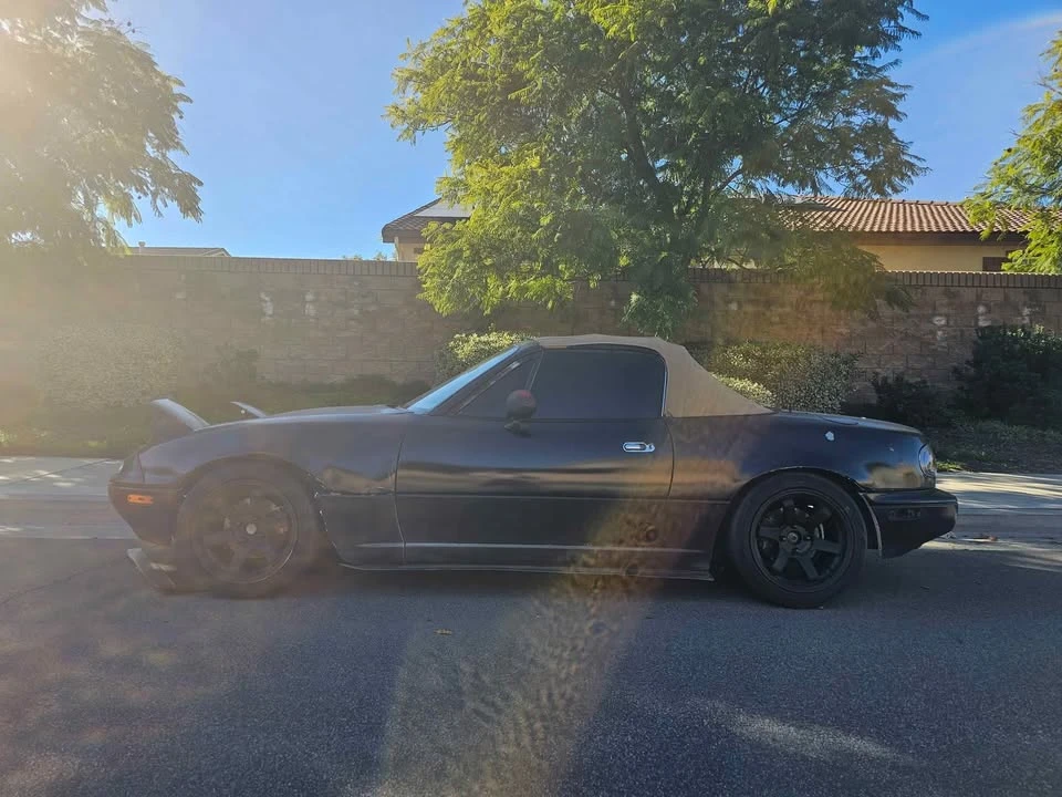 1990 Mazda NA MX-5 Miata - Image 2 of 10