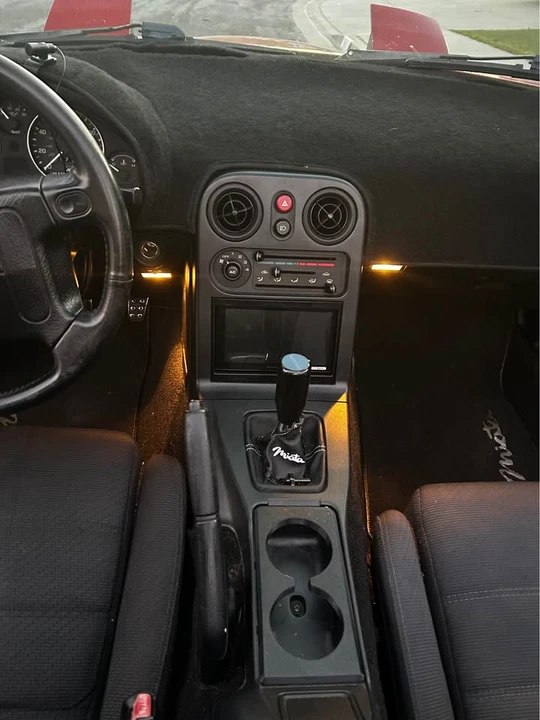 1990 Mazda NA MX-5 Miata - Image 6 of 9
