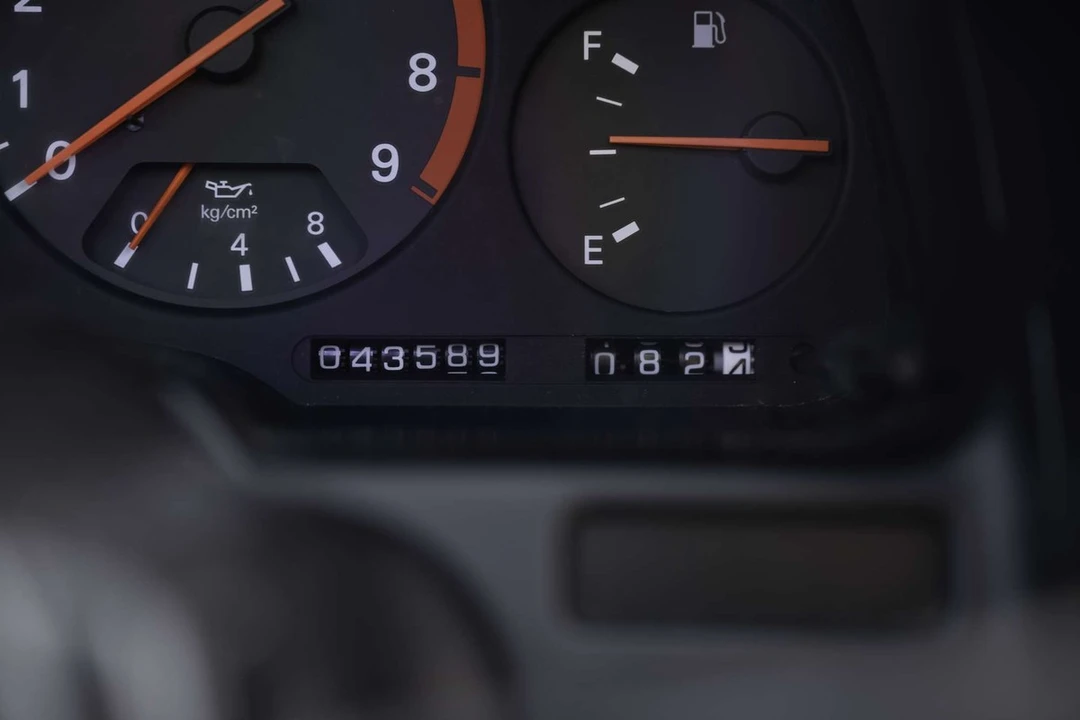 1990 Nissan Z - Image 24 of 30