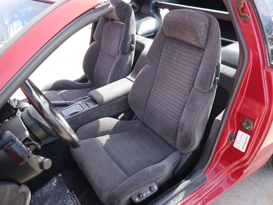 1990 Nissan - Image 27 of 31