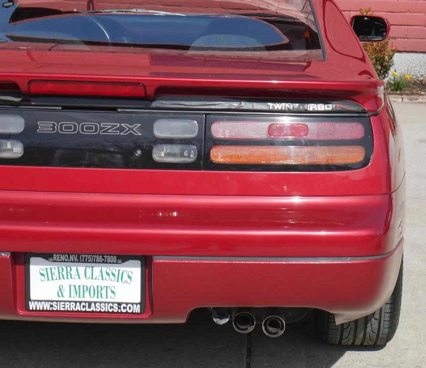 1990 Nissan - Image 16 of 31